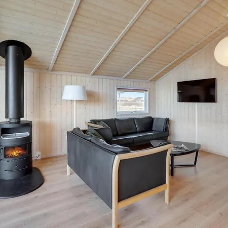 3 Bedroom Stunning In *